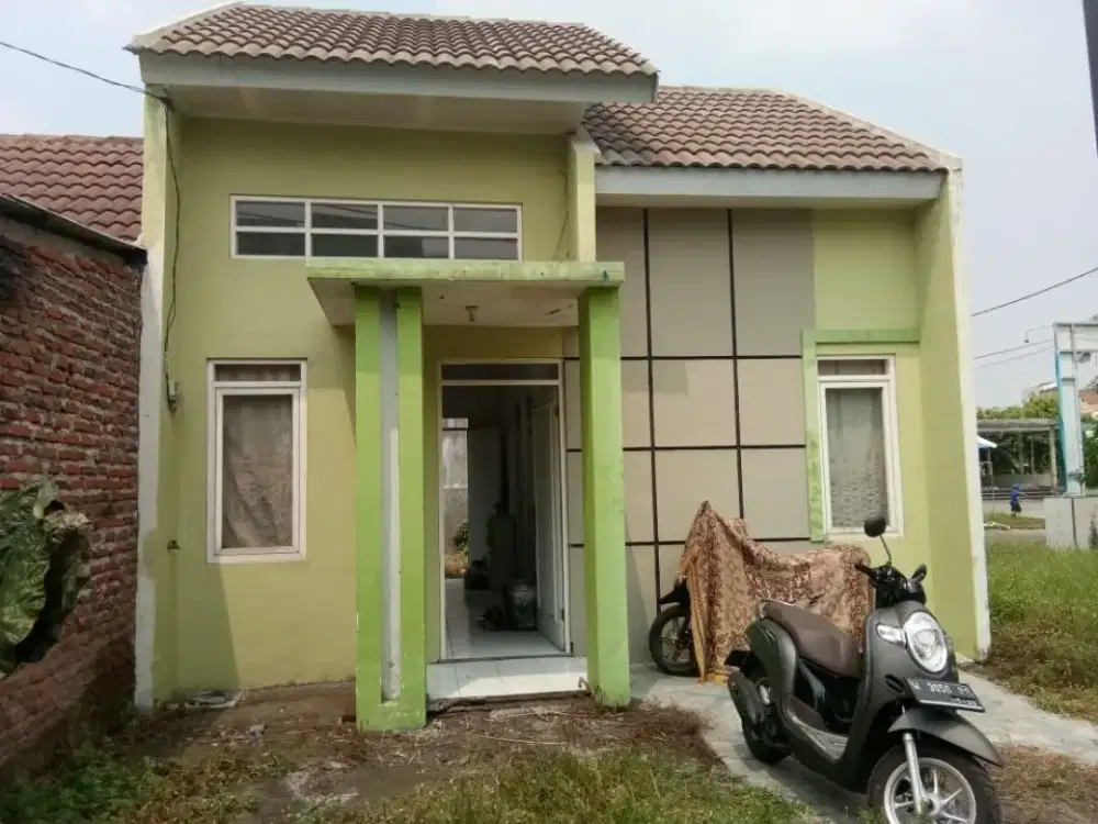 Rumah Sidoarjo Di Graha Kota Hadap Timur