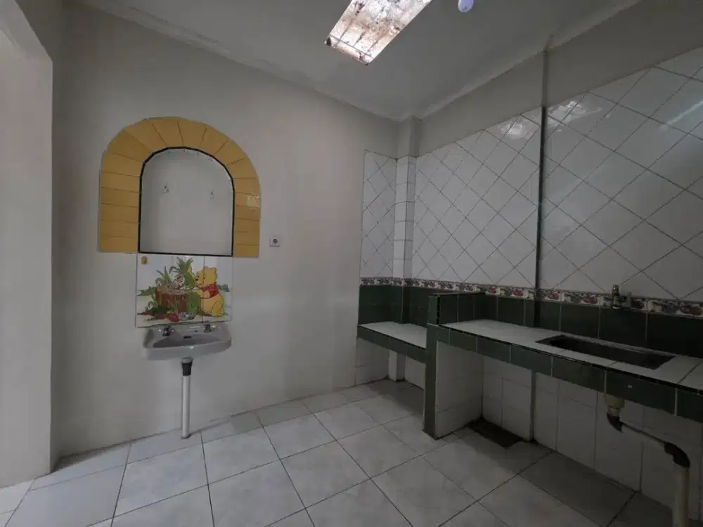 Rumah di nusaloka BSD disewakan harga 30 jtaan per tahun siap huni dan rapih
