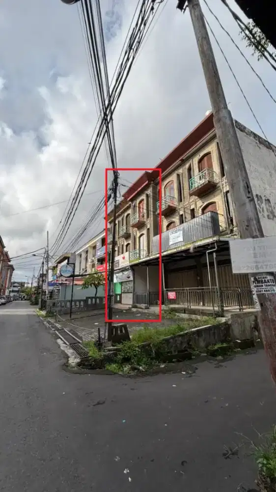 DIJUAL CEPAT! Ruko Siap Usaha 3 Lantai Denpasar Barat Dekat Mall &Bank