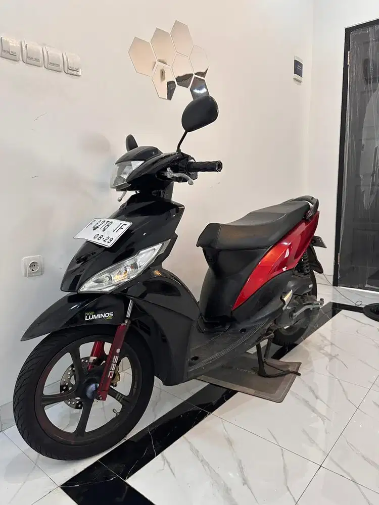 Mio J Warna Merah