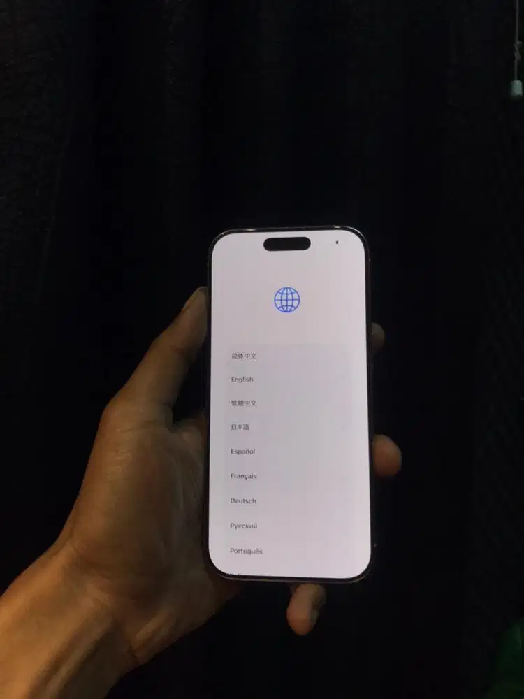 Iphone 16 pro 128 lock icloud