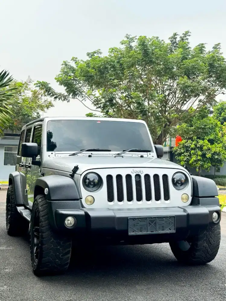 [Cash] Jeep Wrangler sport Rubicon