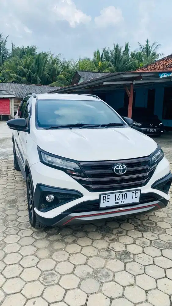 Toyota Rush TRD S MT 2018 Putih - Tangan Pertama, Mulus & Low K