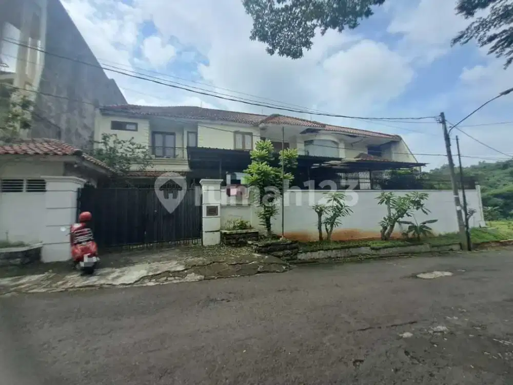 Rumah Nyaman Dan Strategis di Cinere