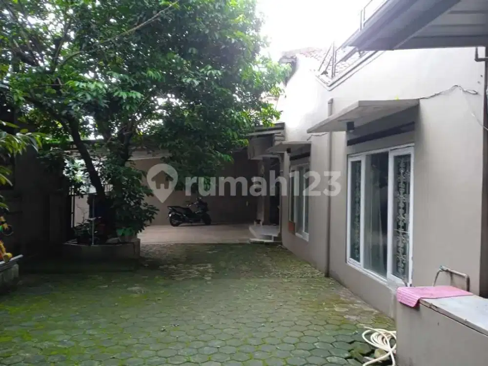 Dijual Cepat ! Rumah Luas dan Asri di Cireunde Luas 395 m