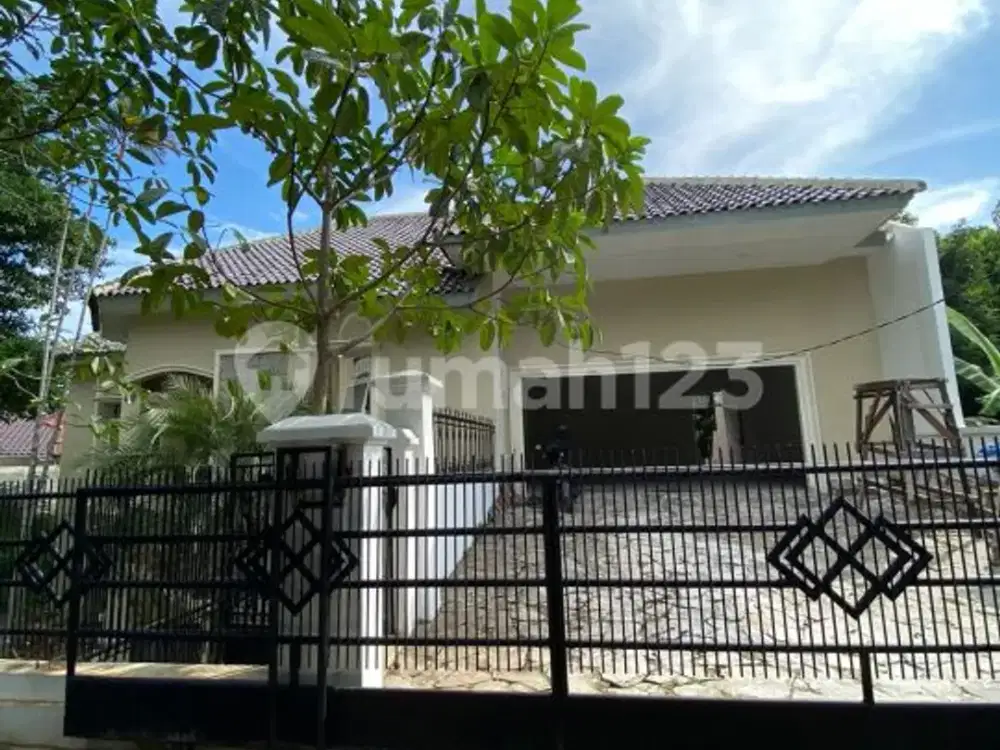 Hidden Gem di Lebak Bulus - Rumah Mewah 553 m2, Harga Menarik