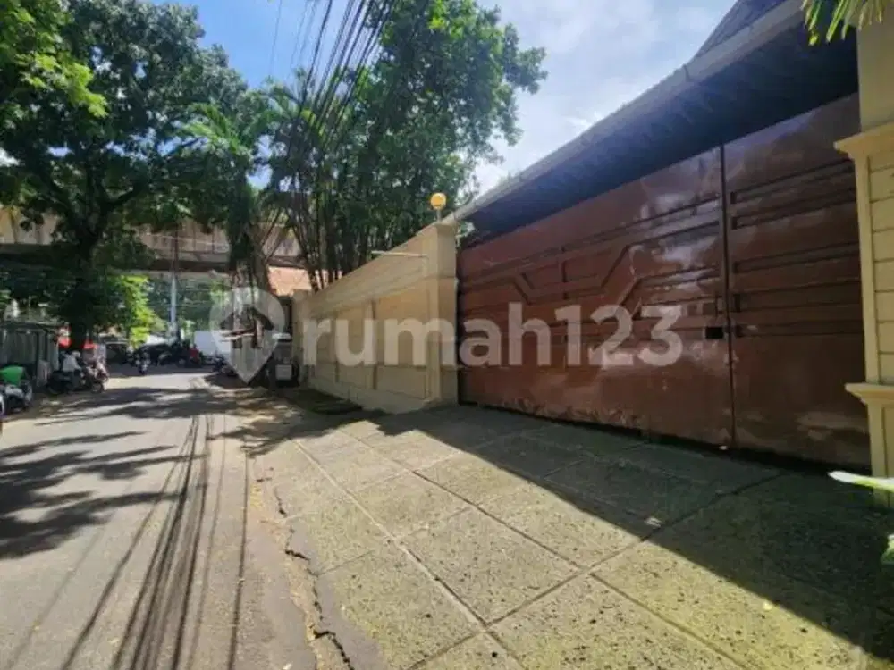 Prestigious Home Antasari Jaksel - Spacious 500M2 Land