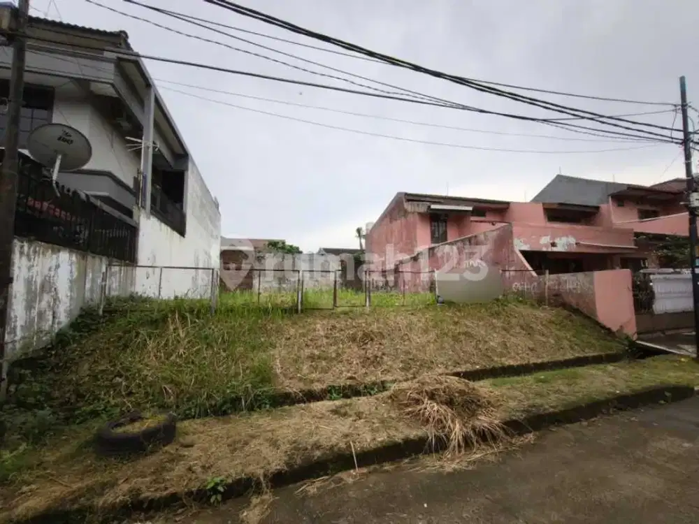 Tanah Premium Luas 240 m2 di Cinere - Lokasi Top