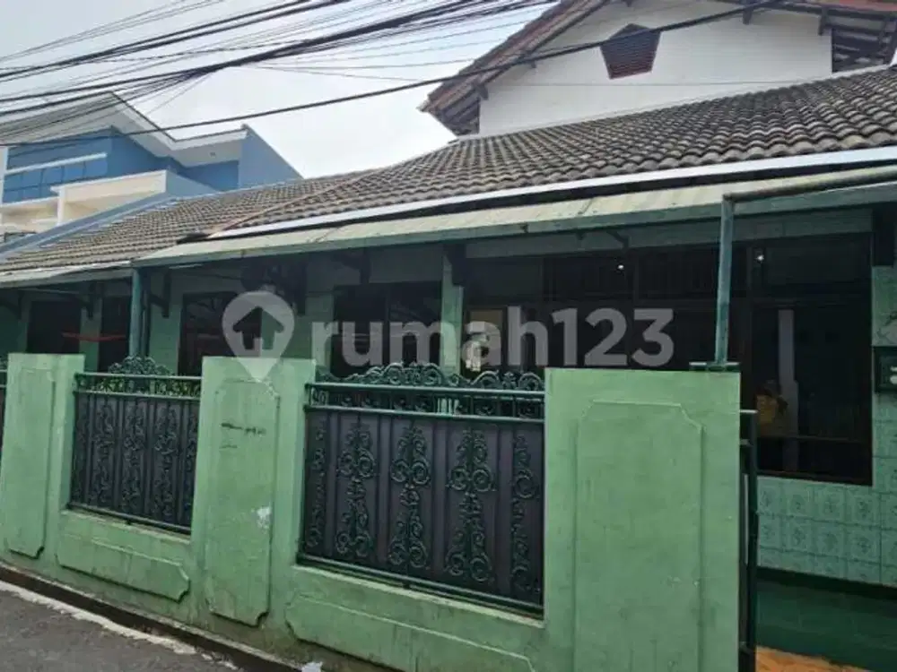 Cuan Banget. Rumah Hitung Tanah Luas 310 m2 di Lenteng Agung, Jagakarsa