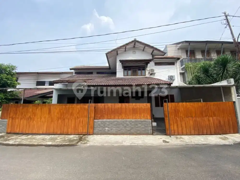 Rumah Lingkungan Nyaman Dan Aman Sangat Dekat Ke Mrt Lebak Bulus