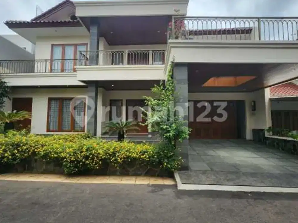 Rumah Mewah di Pejaten dengan Layout Luas & Private Pool – Lokasi Premium