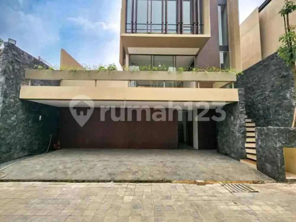 Kemang, Jakarta Selatan Hunian Mewah Dengan Kolam Renang