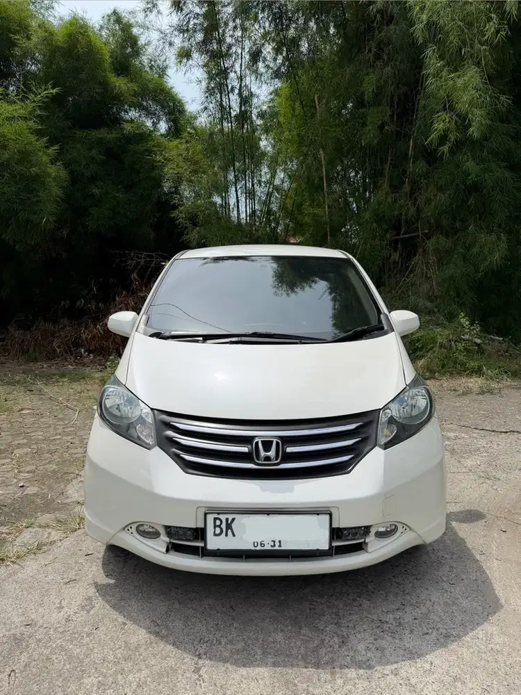 Honda Freed 2010 Bensin