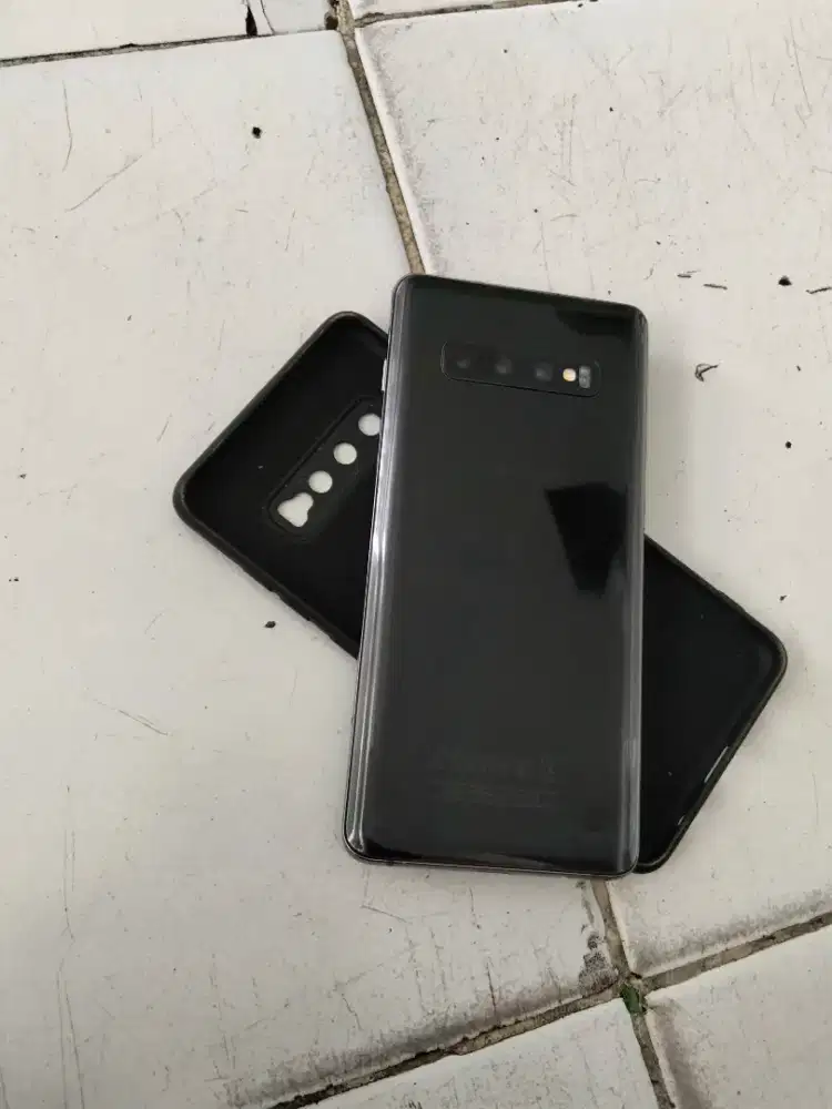 Samsung S10 plus 8/128 GB