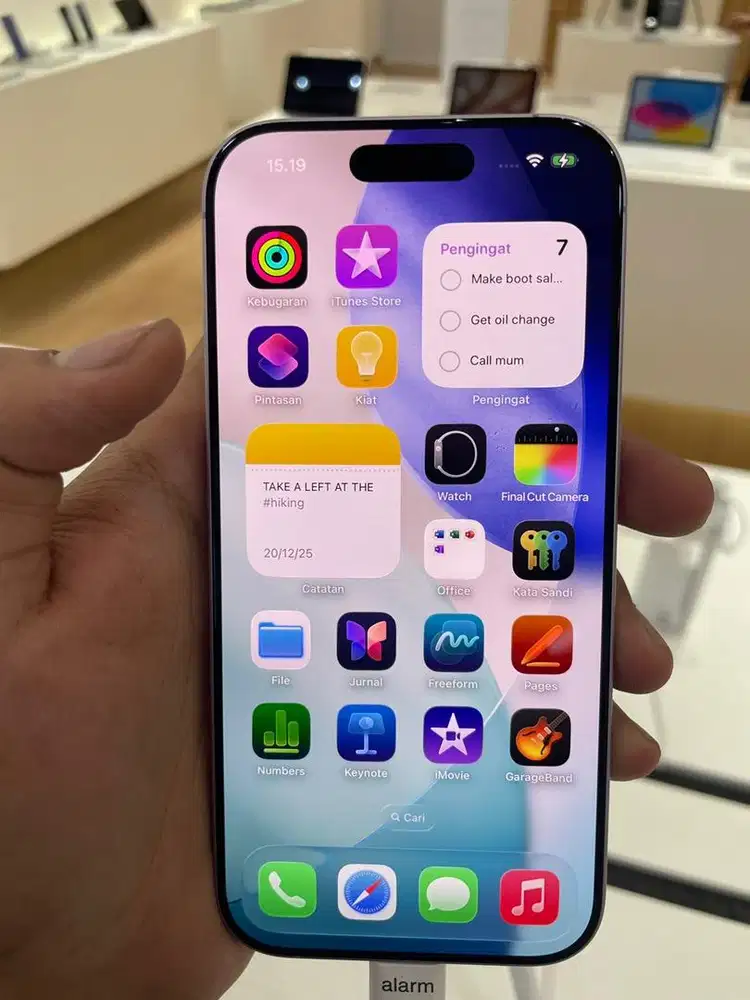iPhone 17 basic garansi resmi Indonesia