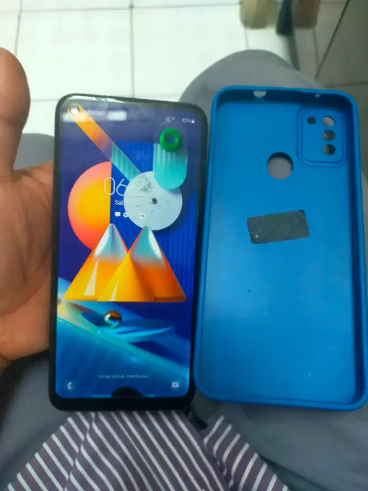Samsung m11 batangan mines layar tompel. Fungsi semua aman normal