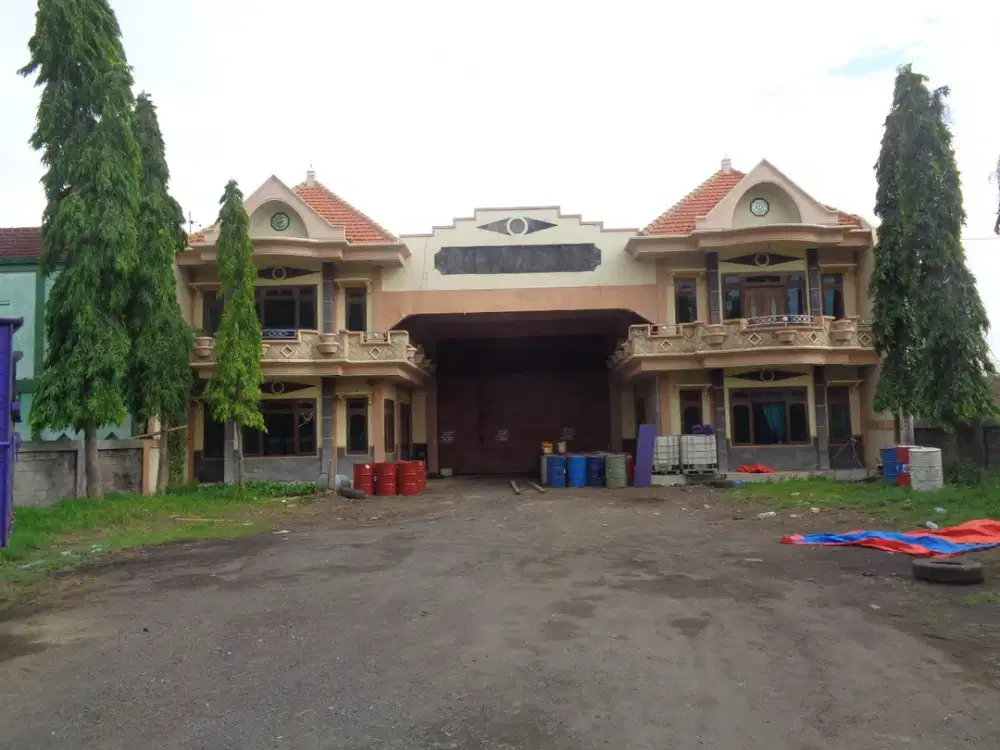 Dijual Tanah dan Bangunan Bekas Gudang Seluas 3.590 m2 - Pasuruan