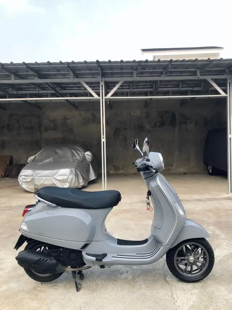 Vespa LX 125 IGET 2024
