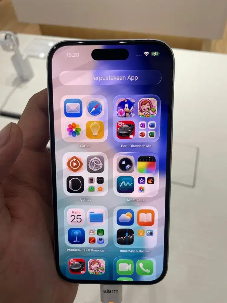 Iphone 15 basic garansi resmi Indonesia