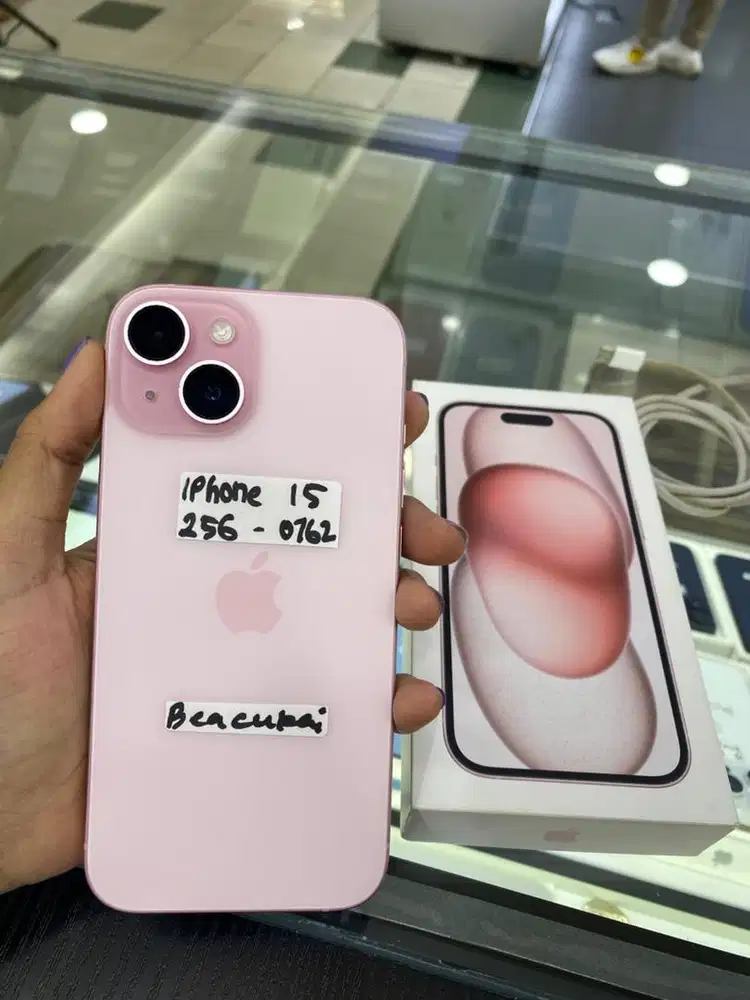 Iphone 15 256 pink garansi inter beacukai
