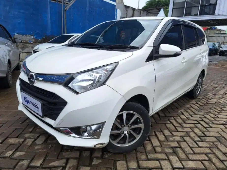 DP RENDAH Daihatsu Sigra 1.2 R Bensin-AT 2020 FYN