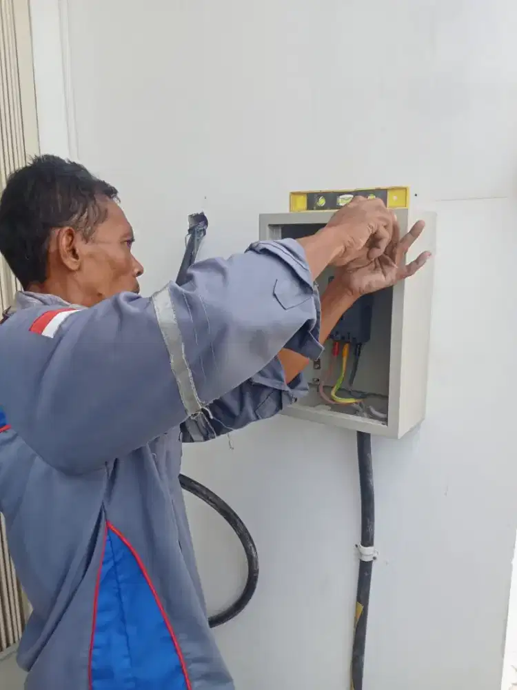 Tukang listrik semarang