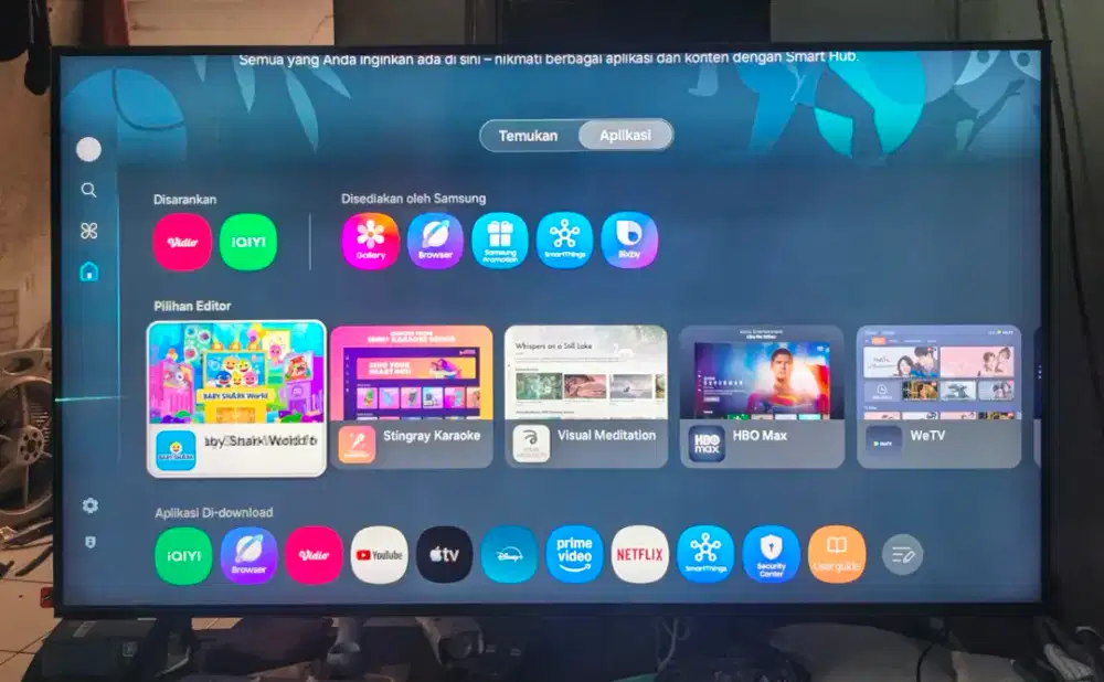 Samsung Crystal UHD CU 7000 43 Inch