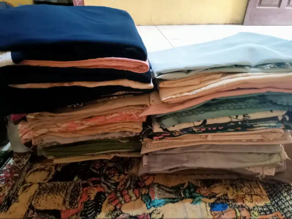 Jasa cuci setrika kiloan dan satuan