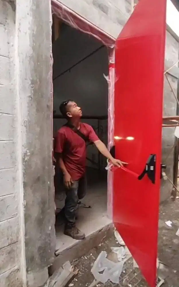 Pintu Emergency Rumah Sakit IGD Hotel Apartemen Gudang Mall Industri