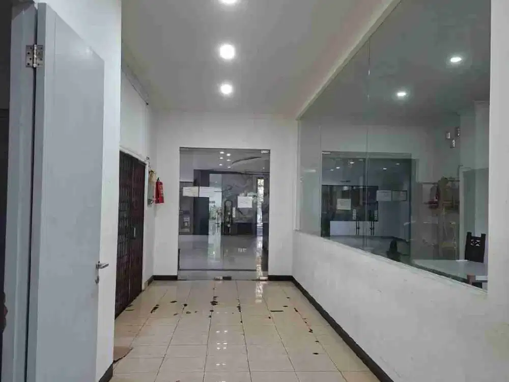 Bangunan Komersial Siap Pakai Di Pusat Kota Surabaya