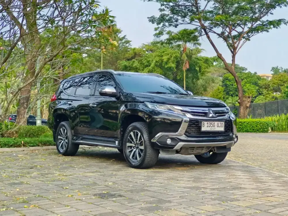 Mitsubishi Pajero Sport Dakar 4x2 Automatic 2016 Diesel Hitam  Metalik