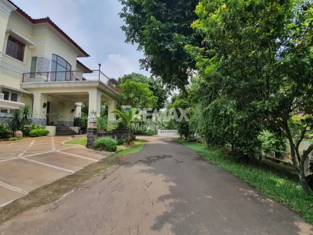 Rumah Cantik, Mewah dan Asri di Jaksel Lebak Bulus Dibawah Pasaran