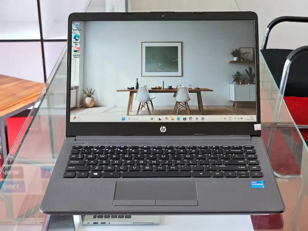 HP 240 G8 Notebook intel Core i5 Gen 10 Ram 8 GB SSD 256 GB AMD Radeon