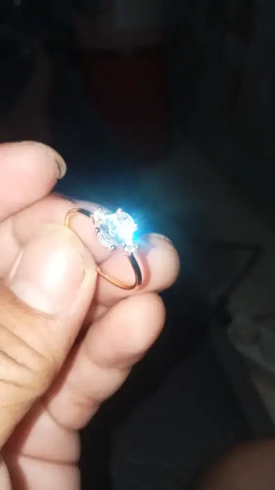 Perhiasan titanium