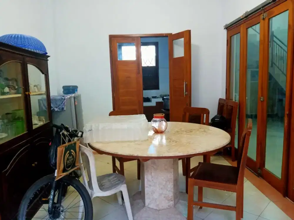 DIJUAL RUMAH 2 LANTAI DI JL. ARIF RAHMAN, MATARAM, NTB (SS)