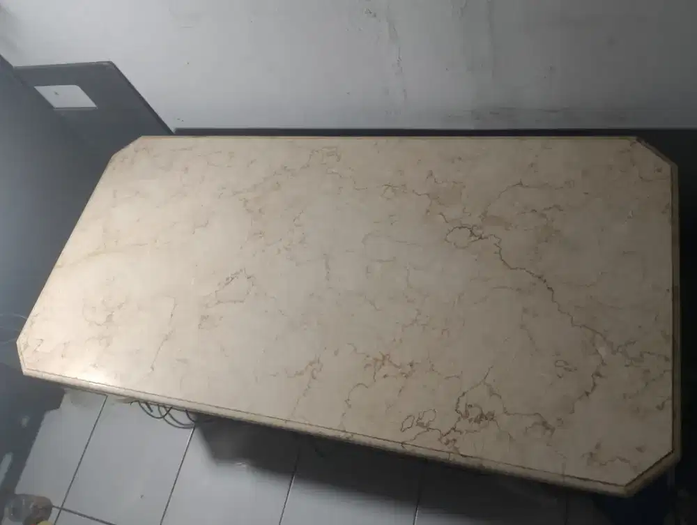 Meja Marmer Persegi Panjang
