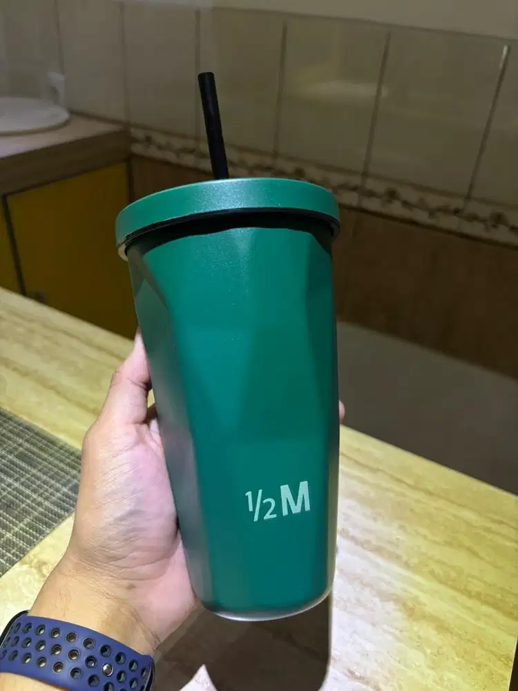 tumbler 1/2 M original like new buy on makkah