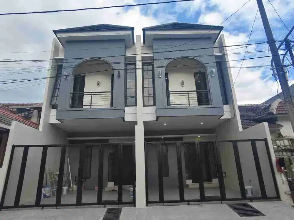 Rumah Cantik American Style Nirwana Eksekutif Rungkut