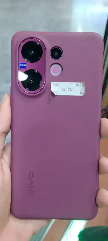 Vivo V60 5G 8+8/256 second like new