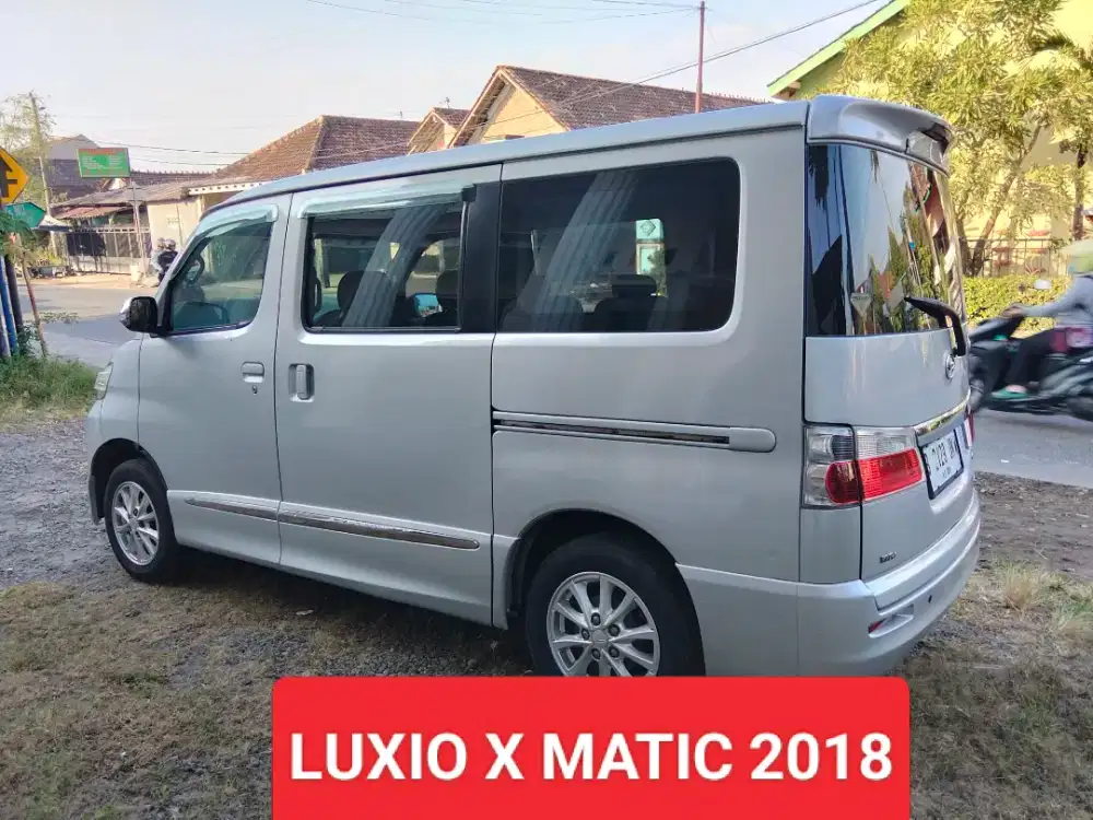 Luxio X matic Daihatsu luxio