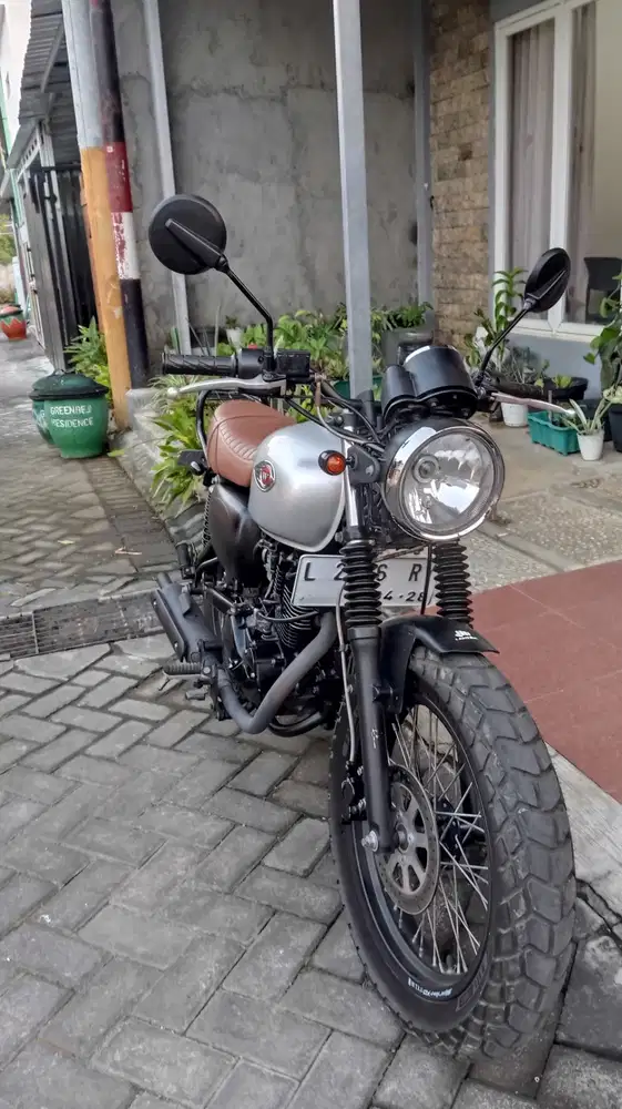 W 175 silver koleksi pribadi