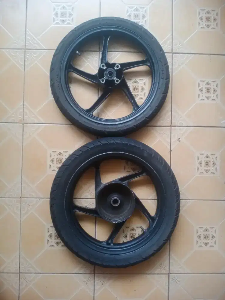 Jual Sepasang Velg Bekas Beat Old