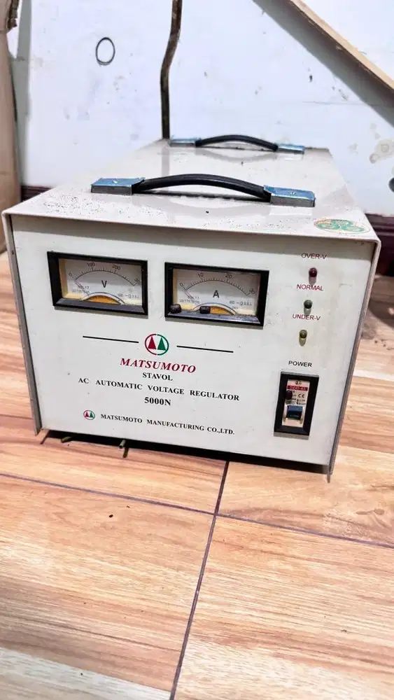 Stabilizer listrik 5000N merek matsumoto