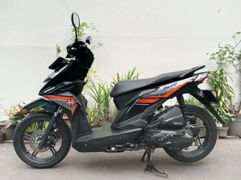 Mulus kinclong orsinil Honda beat tahun 2016
