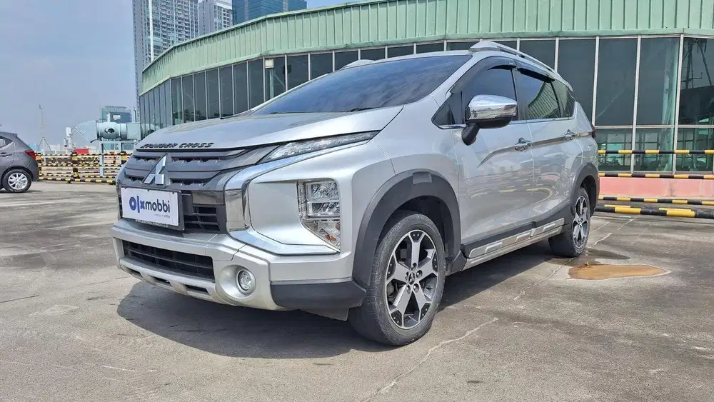 DP RENDAH - Mitsubishi Xpander 1.5 Cross Bensin-AT 2021