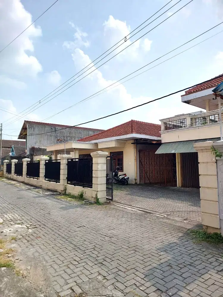 Rumah Klasik di Pogung Baru dekat Kampus UGM