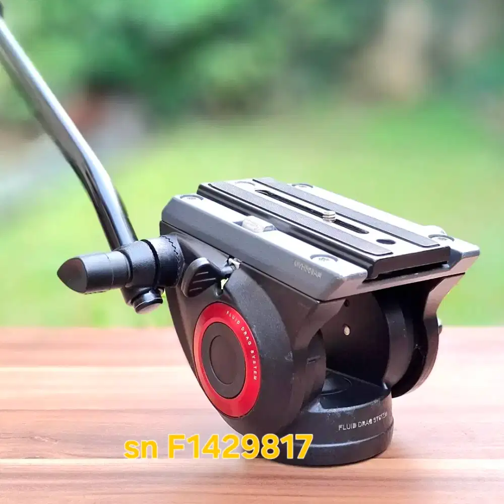 Fluid Head Manfrotto MVH500AH