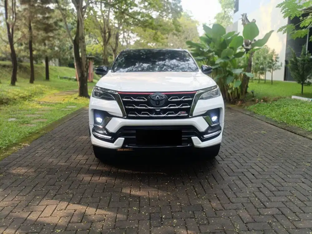 TOYOTA FORTUNER VRZ TRD AT 2021
