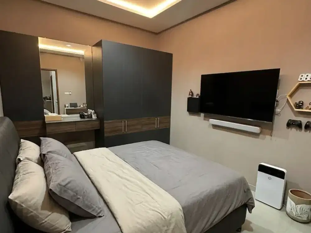 Rumah 2.5 Lantai Semi Furnished SHM Siap Huni di  Cluster north Mississippi Jakarta Garden City