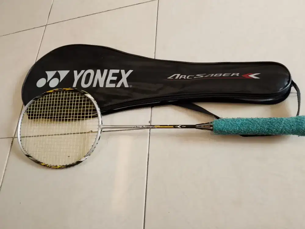Raket Bulutangkis Yonex Arc Saber